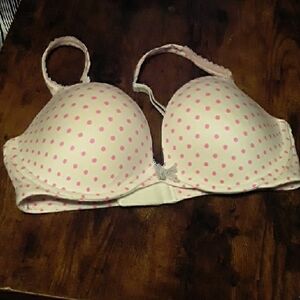 NWOT Victoria's Secret 34D Flirty White Pink Polka dots Sexy Padded underwire